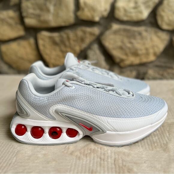 NEW Men’s Size 12 Nike Air Max Dn Sneaker Pure Platinum/Wolf Grey University Red - Picture 5 of 8